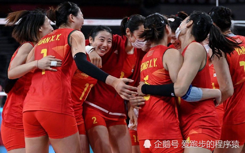 任老乐的女儿和李老迈的儿子要成婚，可在喝订婚酒的此日，两家却吵翻了。任家要招婿，李家想娶媳，各执己见。仍是任老乐有目光，出了个好主张，要两家凑钱，合买一台手扶拖沓机，如许既玉成了孩子的亲事，又添了个好劳力，分身其美。谁知这事却遭到老伴乐婶和李老迈的否决。任老乐既当不了老伴的家，也做不了亲家的主，最后，他只得壮着胆量，用房料换了台手扶拖沓机。                                      就在